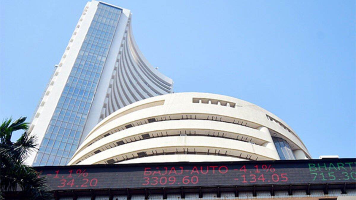 Indian Stock Market Updates: डोनाल्ड ट्रम्प यांच्या टॅरिफ धोरणांचा परिणाम भारतीय बाजारावर; सेन्सेक्स 3,380 अंकांनी घसरून 71,985 वर उघडला